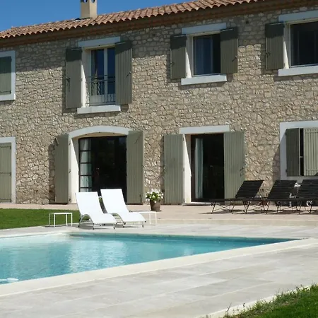 לינה וארוחת בוקר Chambres D'hotes Au Cedre De Saint-remy *
